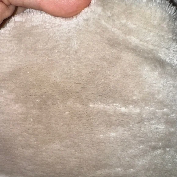 Willow Road Velvet Plush Comforter Set in Cream - Picture 9 of 9